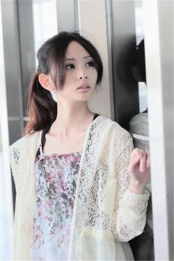 长在面包树上的女人